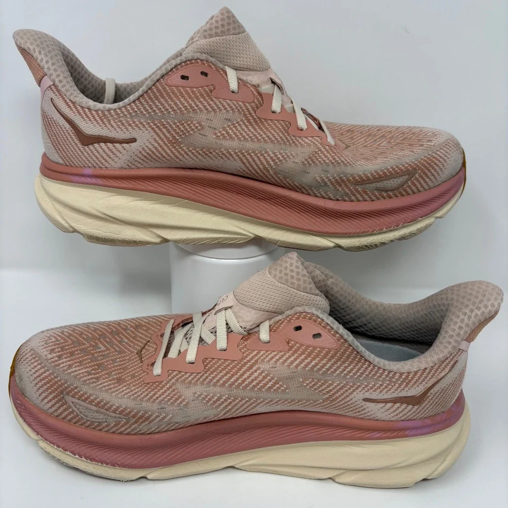 Hoka Clifton 9 Women's Size 10 Sandstone Cream Running Shoes (1127896 SNC)